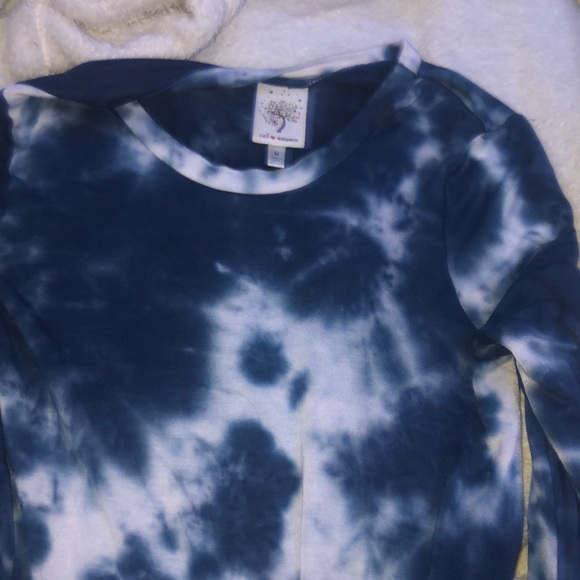 Shirts - Picture 5 of 5